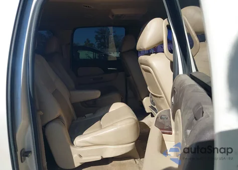 2011 GMC Yukon Xl 1500 Denali z USA, uszkodzony, nr VIN 1GKS2MEF4BR204875